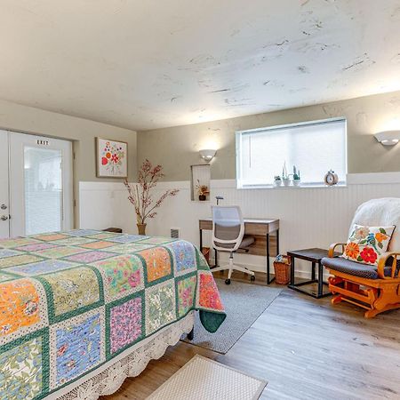 Charming Updated Retreat Walk To Lake Stevens! Buitenkant foto