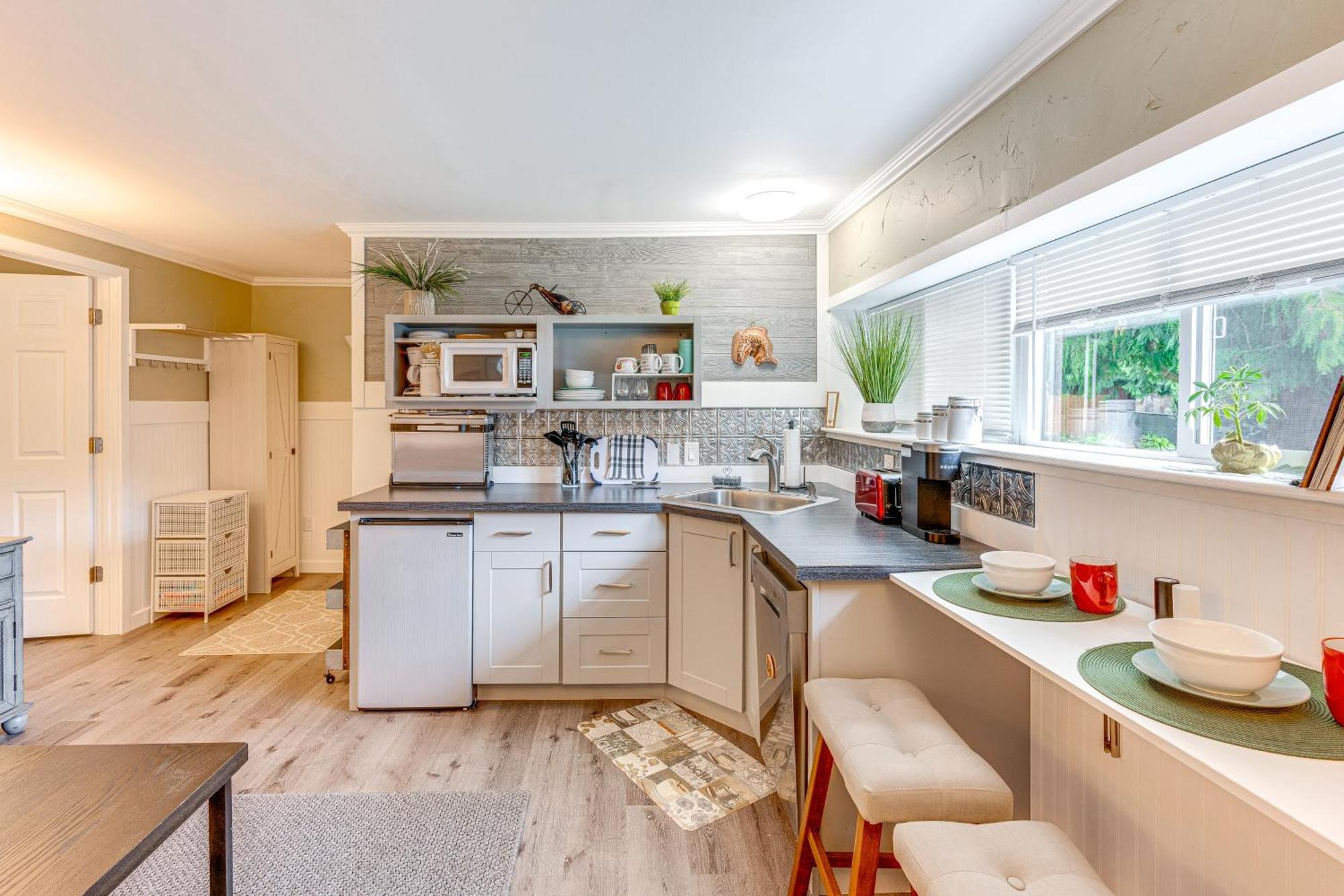 Charming Updated Retreat Walk To Lake Stevens! Buitenkant foto